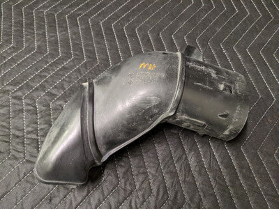 BMW E60/E61 M5 S85 V10 Engine Intake Duct 13717521012